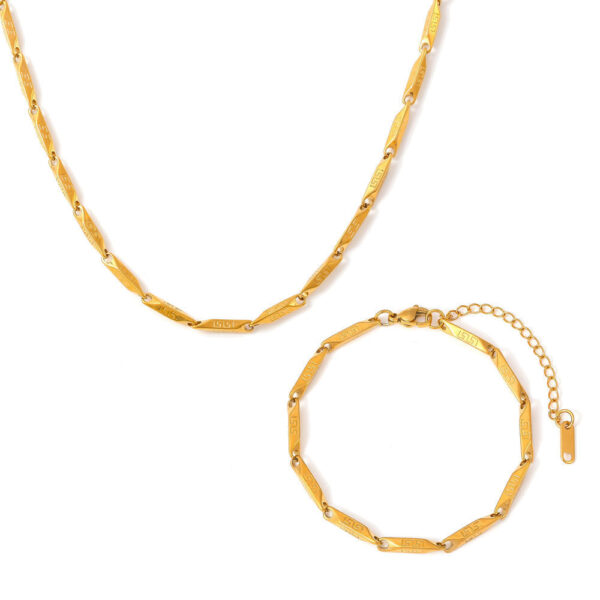 New rhombus engraved cold wind necklace simple fashion temperament does not fade titanium steel gold-plated personalized bracelet